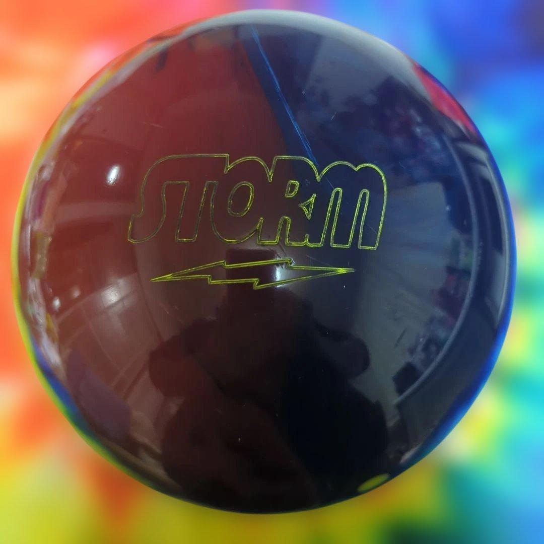 Storm Phaze II ボウリングボール　15ポンド軽め『中古品』