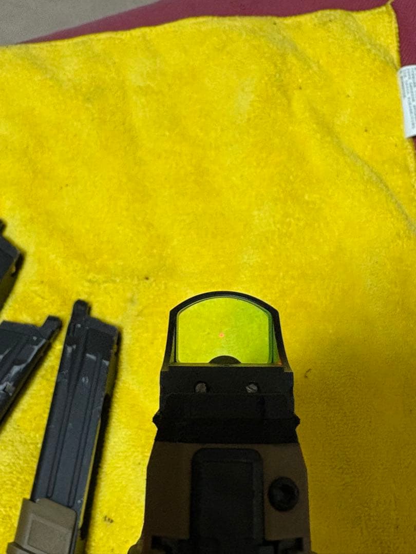 東京マルイSIG SAUER M17タンカラー ガスガン ライラクスCo2