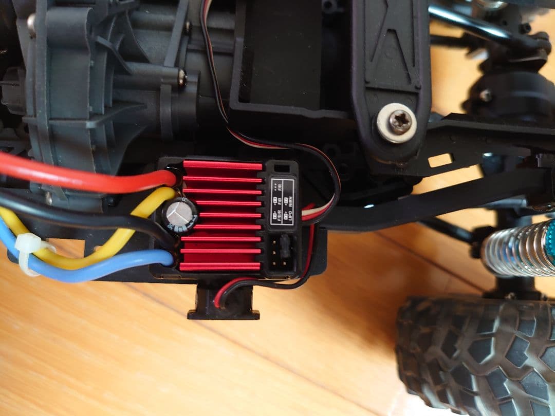 田宮 CC02 シャーシ ハイラックスボディ付き