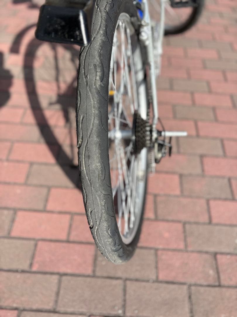 新品タイヤ・フルサス・折り畳みマウンテンバイク(26㌅)お届け出来ます。引取可能