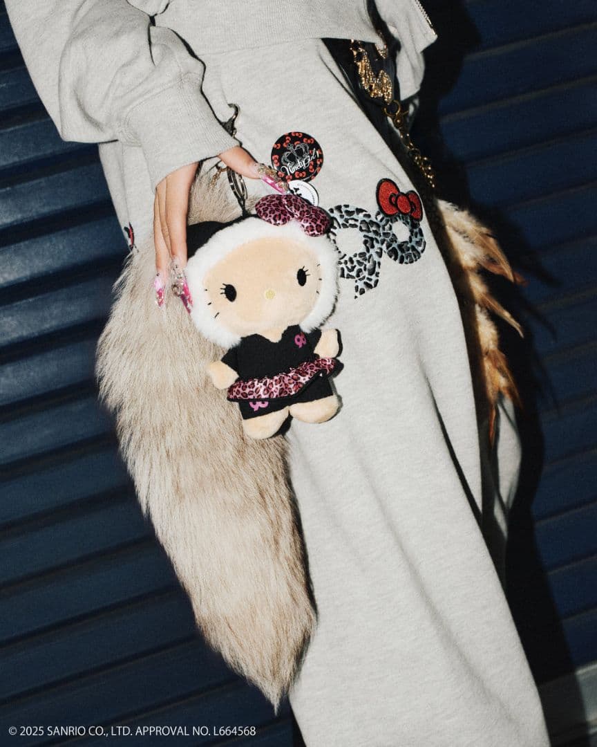 ハローキティ×9090 girl　キーホルダー　ぬいぐるみ　2個　平成ギャル