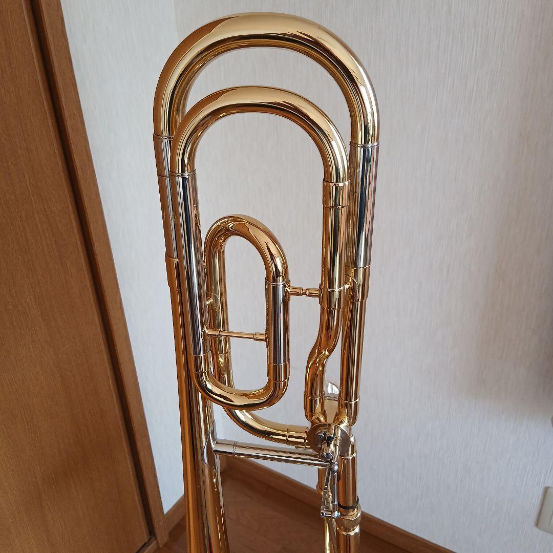 テナーバストロンボーン ケース付き マウスピースBACH 6-1/2AL付き