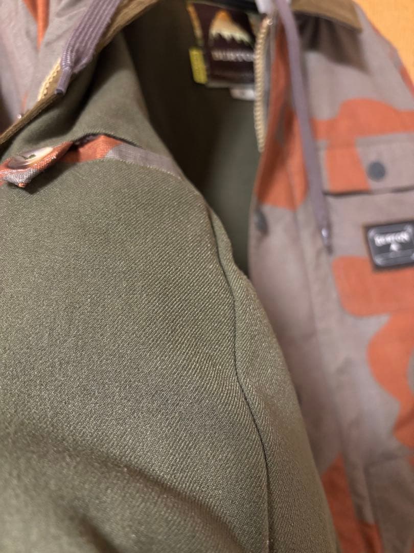 【美品】Burton スノボウェア M(170cm前後)