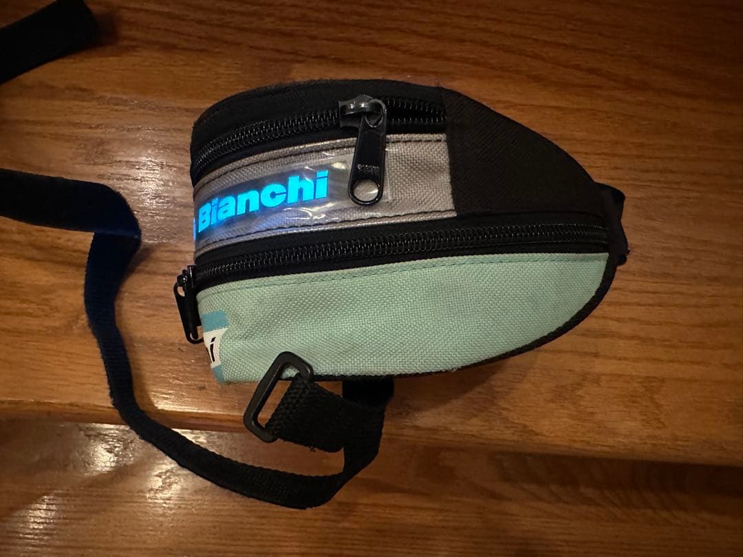 Bianchi サドルバッグ ELライト機能付き