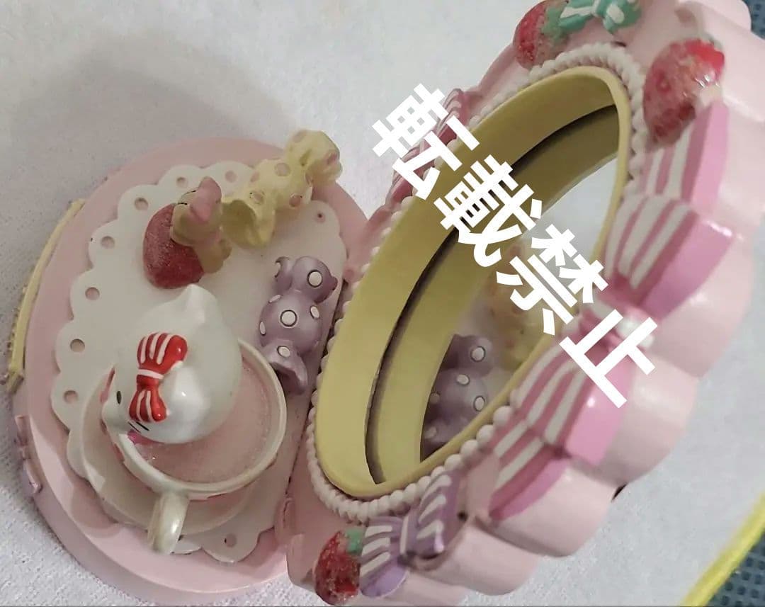 サンリオ　ハローキティ　タイニーチャム　ミニ卓上鏡