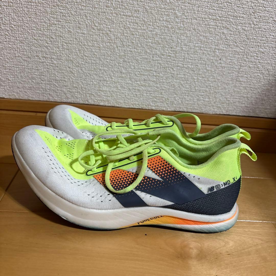 スパイク・シューズ New Balance FuelCell SuperComp MDXv3