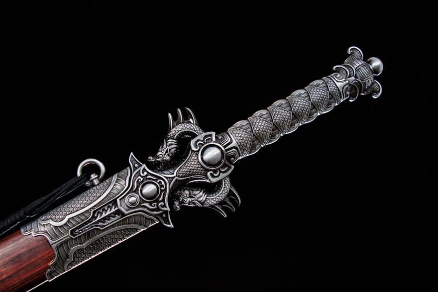 【ね竜戦剣】古兵器 刀装具 日本刀　模造刀 居合刀 武士道 鑑賞用 美術刀