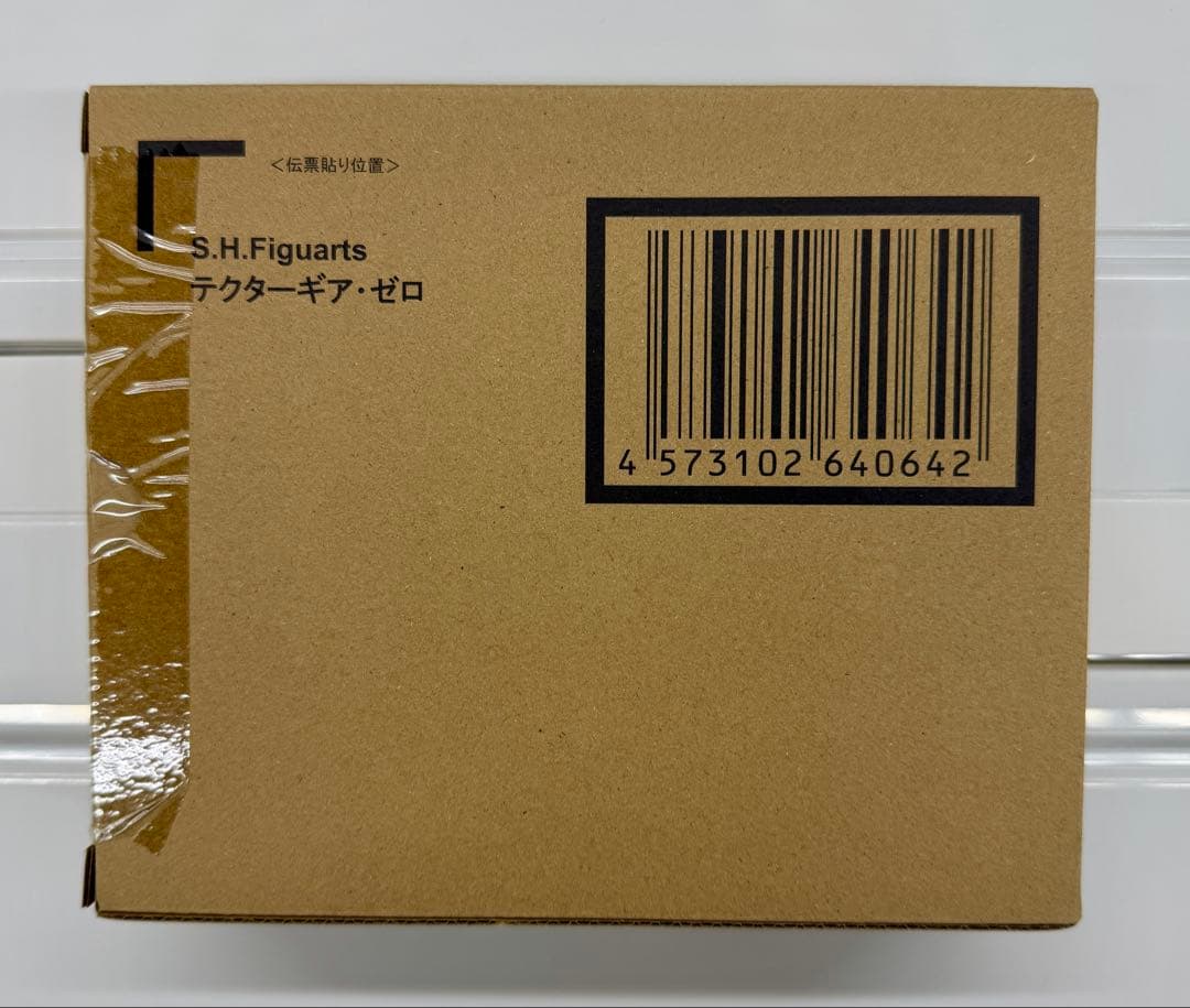 新ね品 S.H.フィギュアーツ テクターギア・ゼロ ウルトラマンゼロ