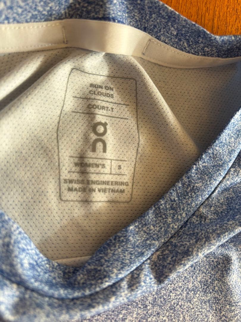 On COURT-T Tシャツ Sサイズ グラデーション