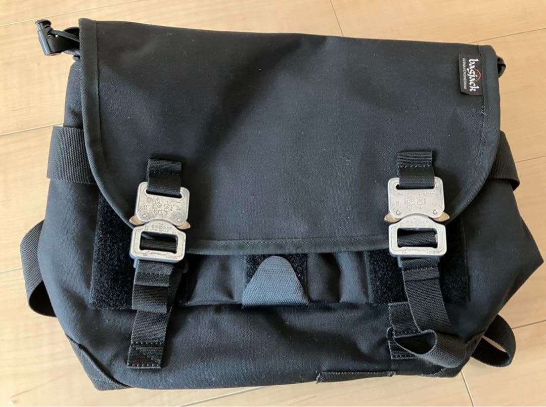 bagjack bshop別注　黒いメッセンジャーバッグ