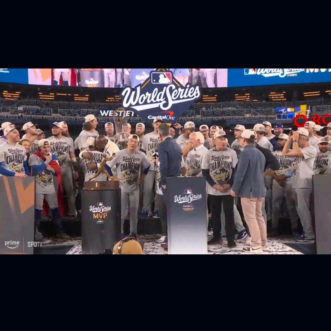 大谷翔平／ロサンゼルス・ドジャース／ワールドシリーズ優勝／セレモニーTシャツ S