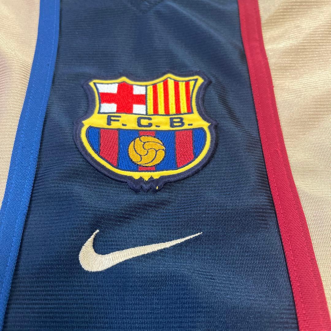 2001-02 FCバルセロナ アウェイユニフォーム