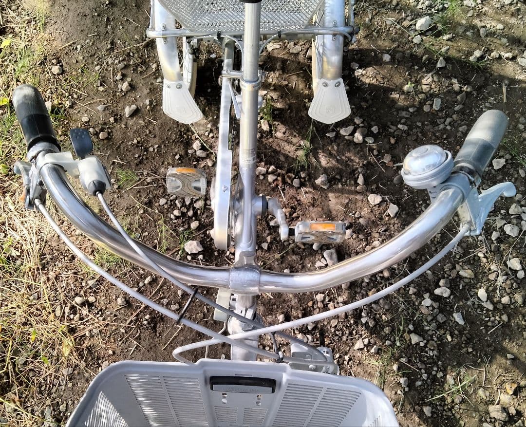 直接引き取り限定 ブリジストン三輪自転車 シルバー 大型後ろカゴ付き 前かご付き