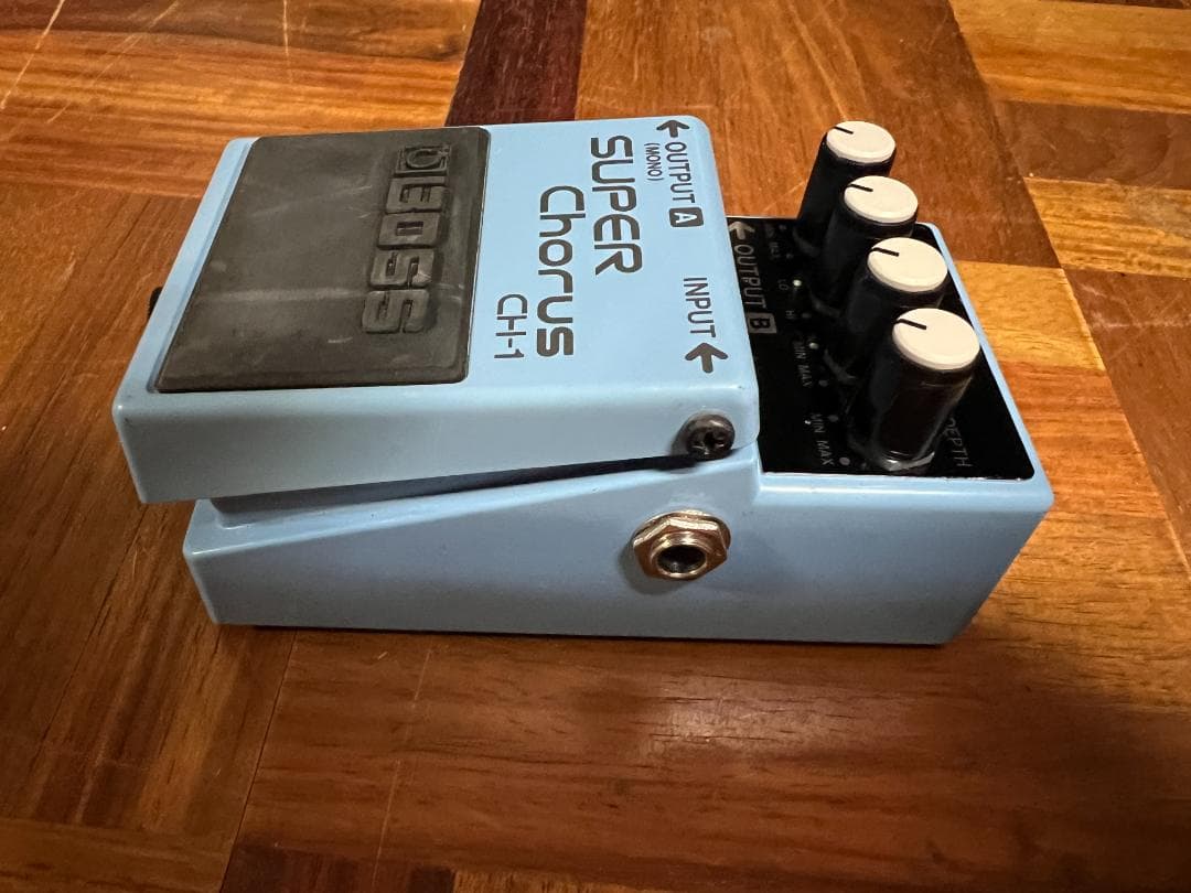 BOSS CH-1 SUPER　CHORUS　スーパーコーラス　ピンクラベル