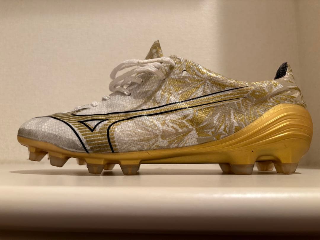 「あらみく 」Mizuno Alpha Japan ホワイト/ゴールド