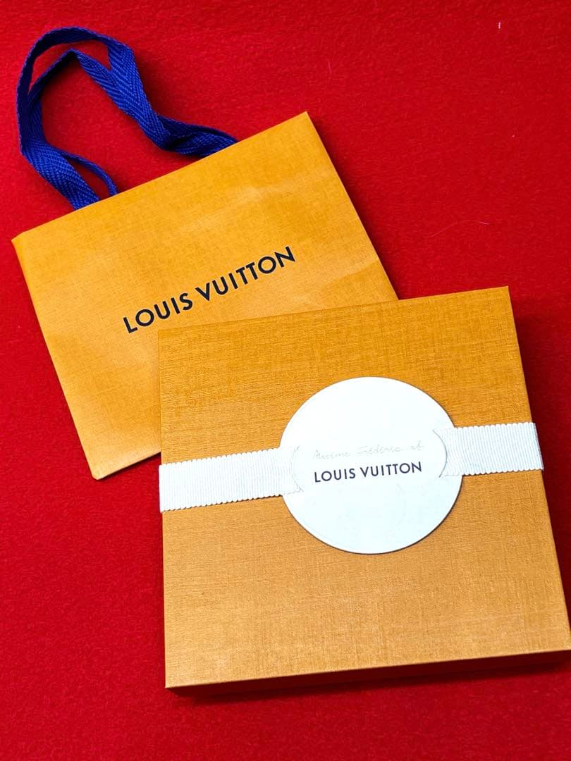 LOUIS VUITTON❣️パリ限定⭐️ 　　　　　　バレンタインチョコレート❶