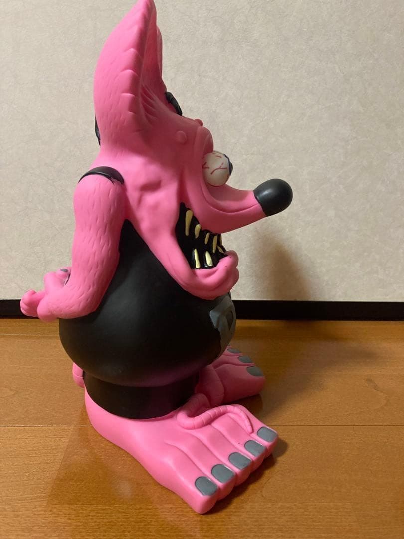 カーボページ ラットフィンク BIGフィギュア ピンク＆ブラック 新品