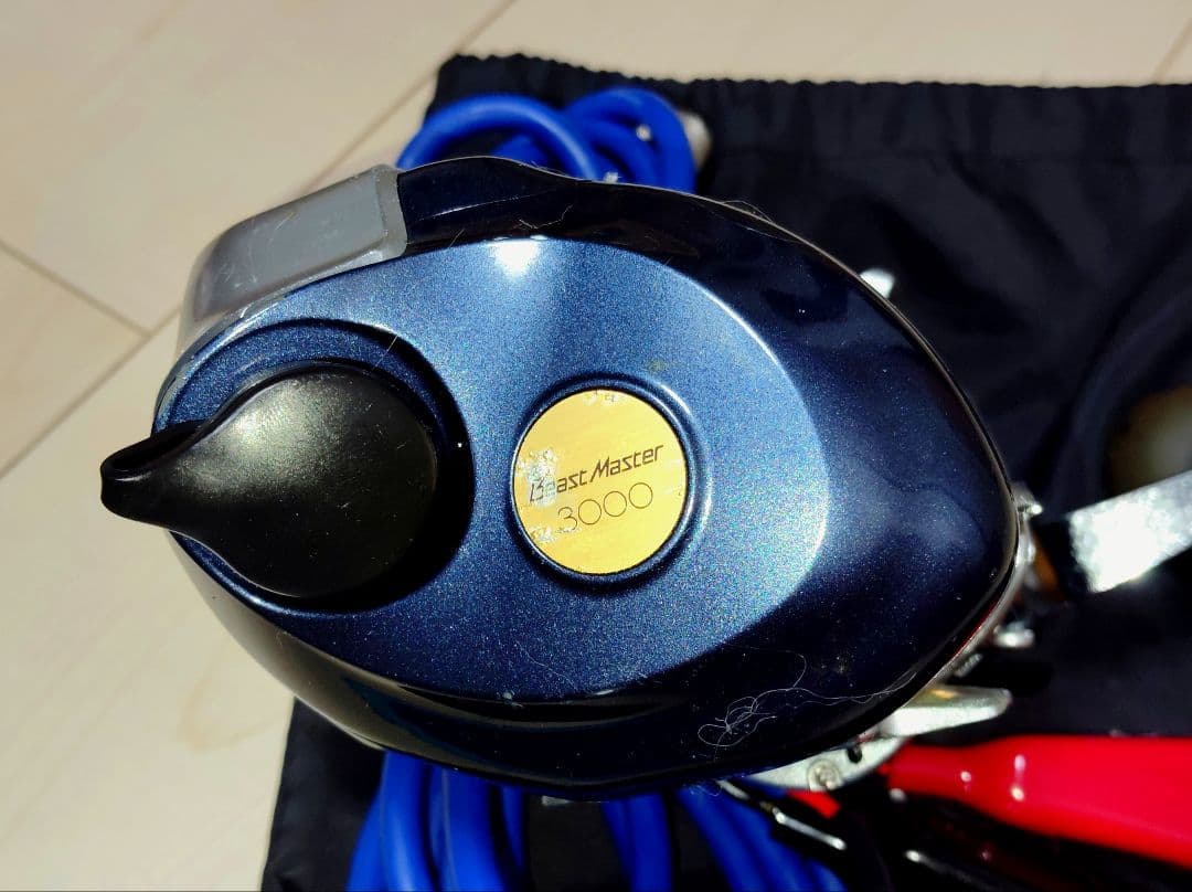 miｅ出品　シマノ電動リール電動丸ビーストマスター3000