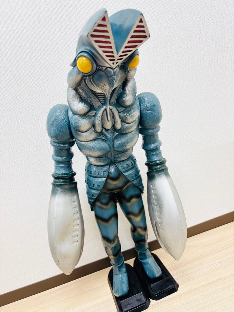 BANDAI バンダイ 特大 バルタン星人 ソフビ 怪獣　円谷プロ 訳アリ