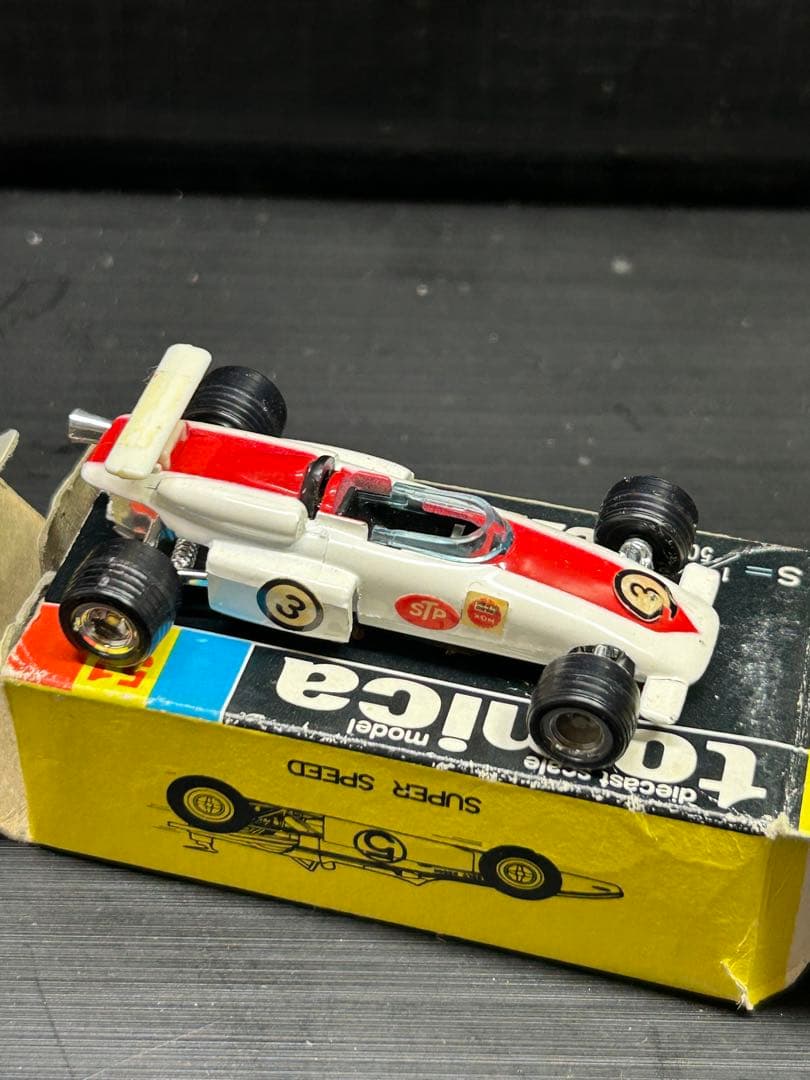 当時物　黒箱トミカ COLT F2000 ミニカー 1/50