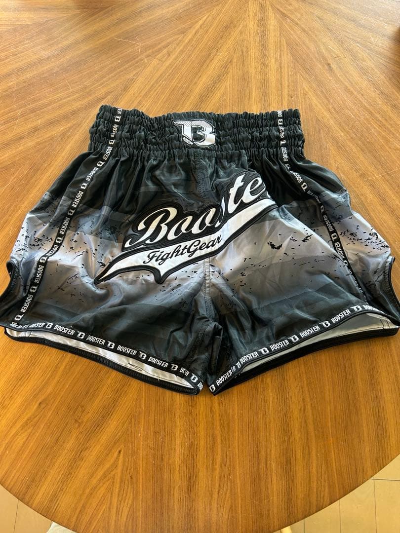 Boostarムエタイショーツ グレー/ブラック ブースター キックボクシング