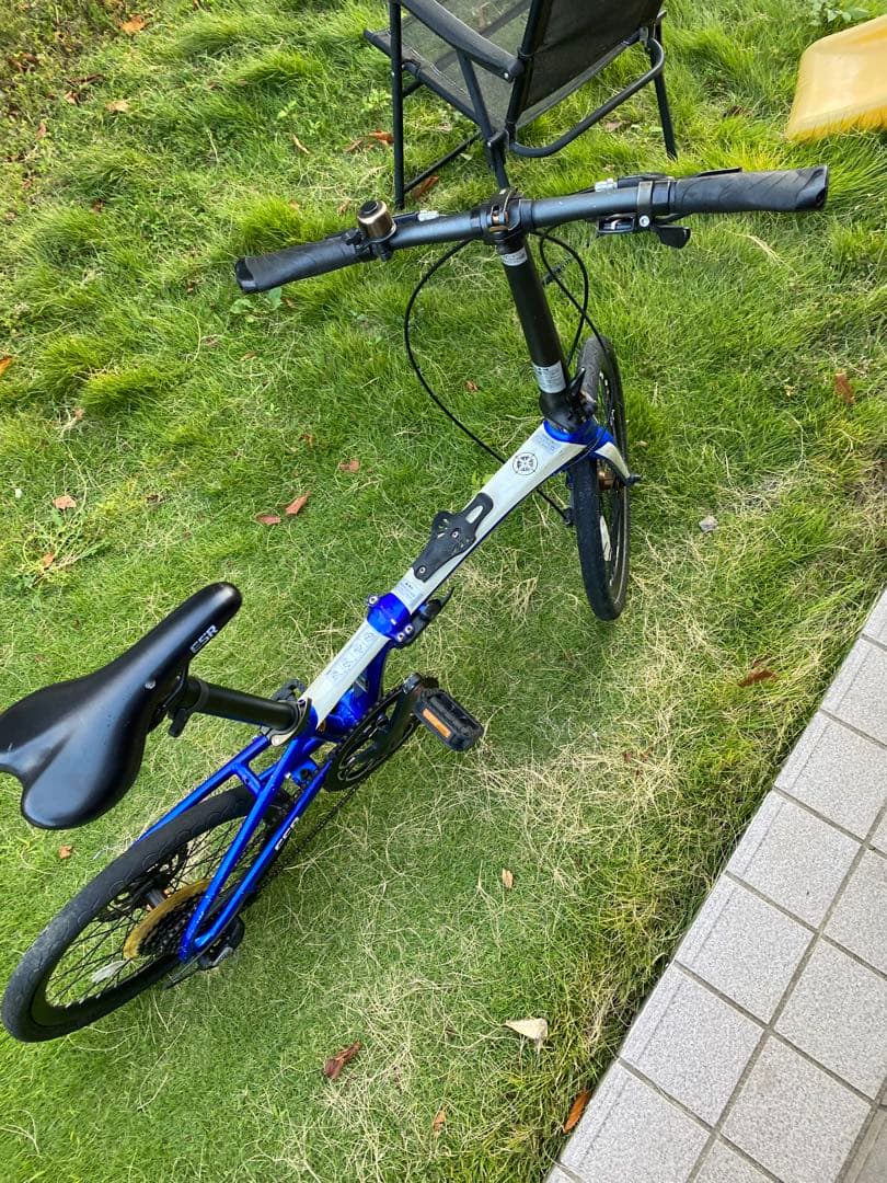 折りたたみ自転車 青と黒 アルミフレーム