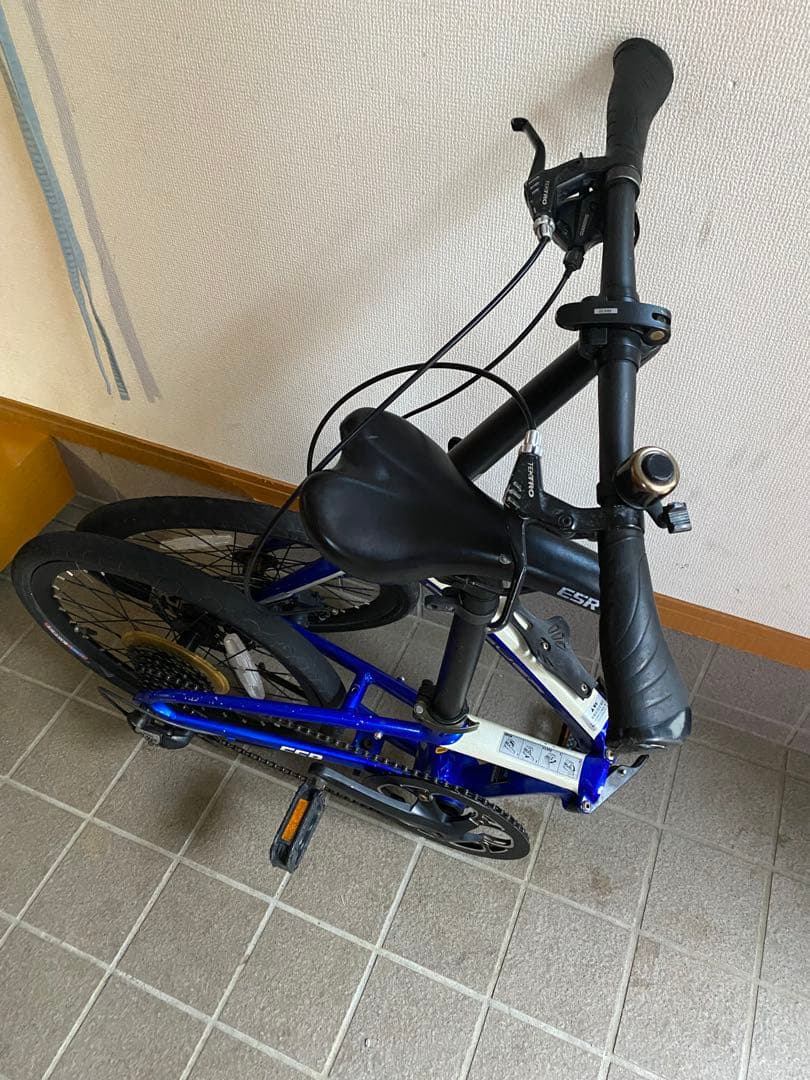 折りたたみ自転車 青と黒 アルミフレーム