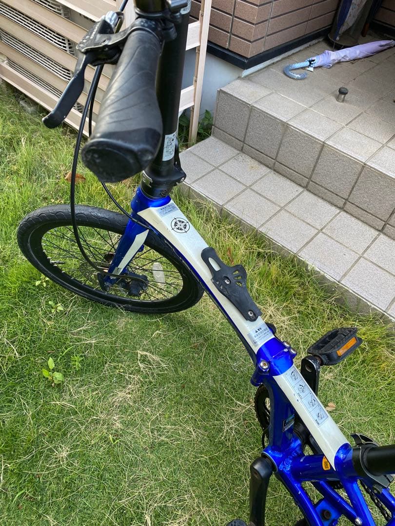 折りたたみ自転車 青と黒 アルミフレーム