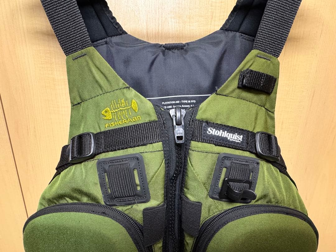 Stohlquist Fisherman ライフジャケット 緑
