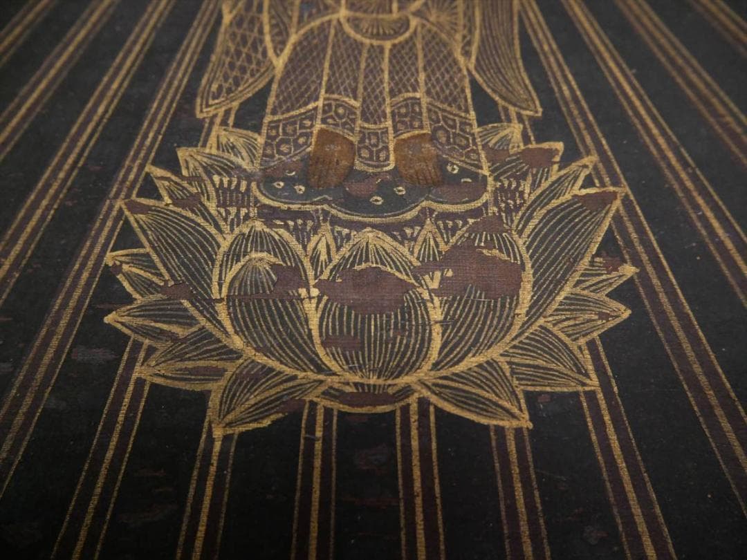 限定値下　表装した100年以上前の阿弥陀様掛軸　高さ46㎝　3723