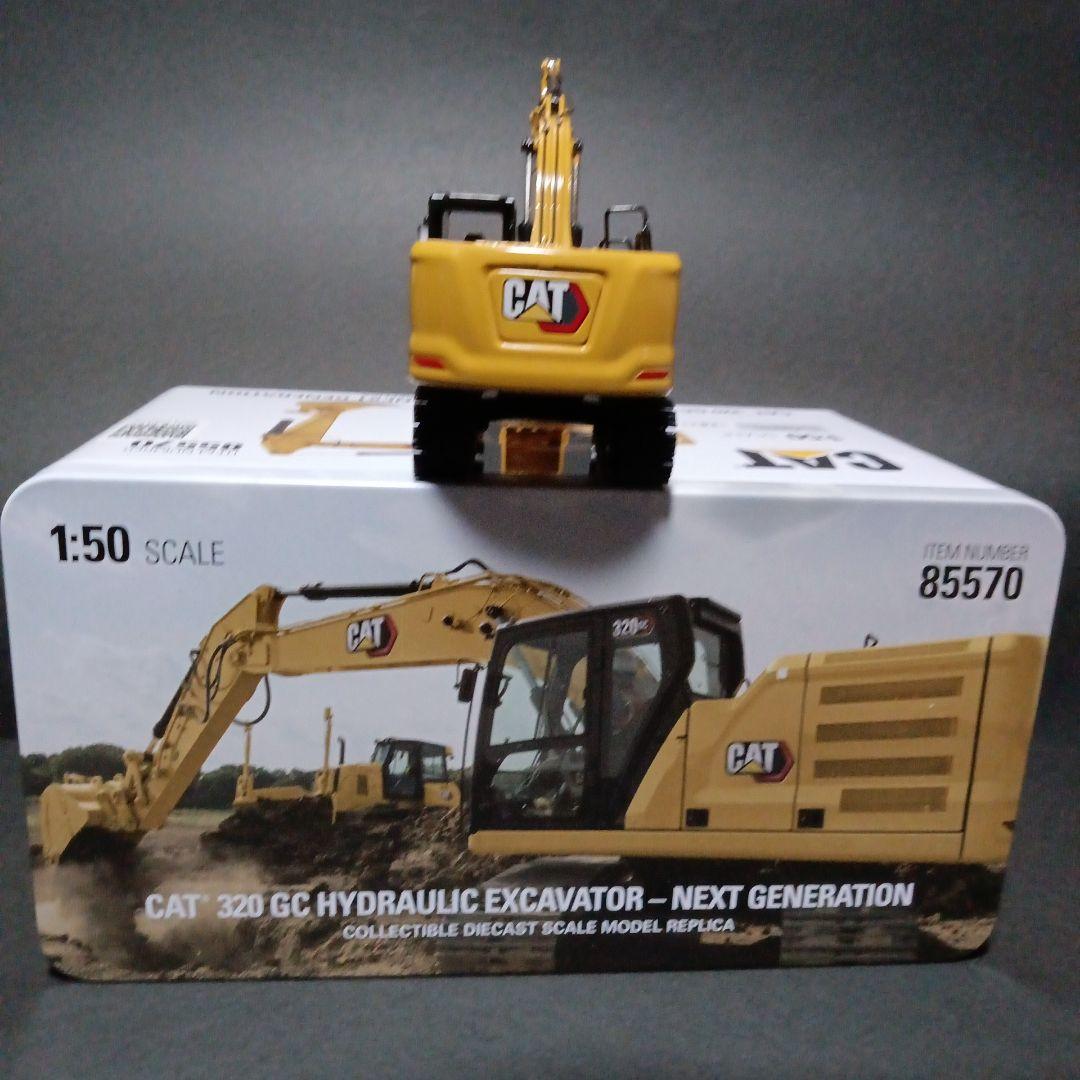 模型製作用品 CAT 320 GC HYDRAULIC EXCAVATOR 1:50