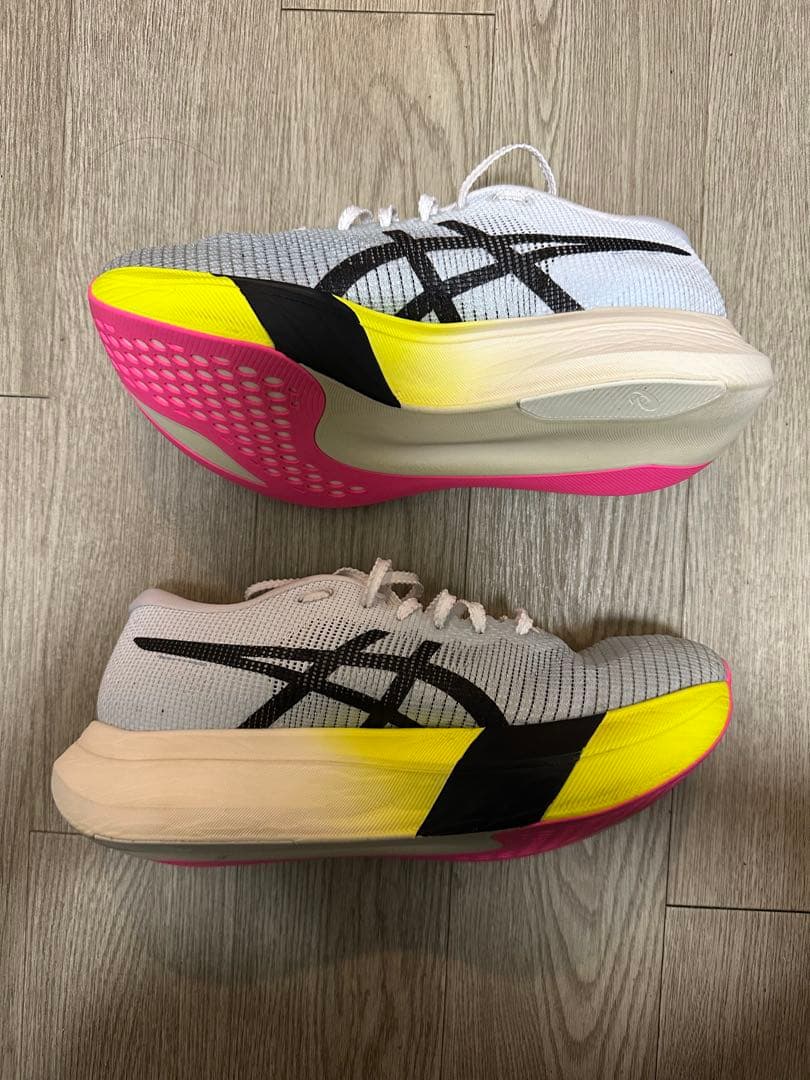 【極美品】 asics メタスピードエッジパリ　25.5cm