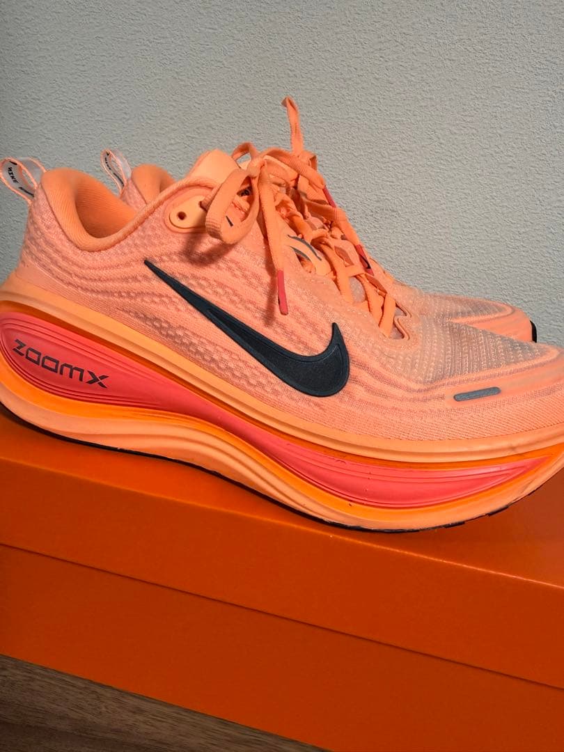 NIKE ボメロプラス 25.5am