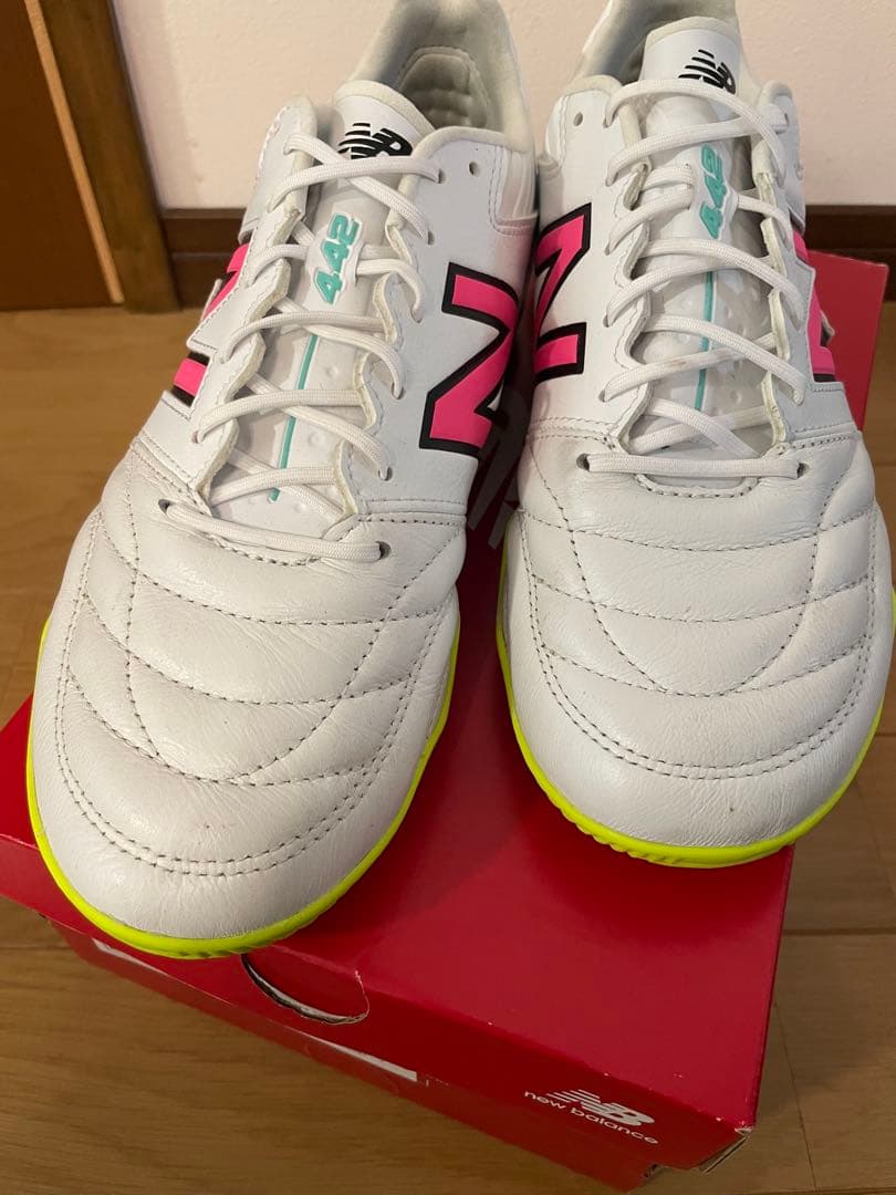 ニューバランス　フットサルシューズ MS41IWH2 25.5cm