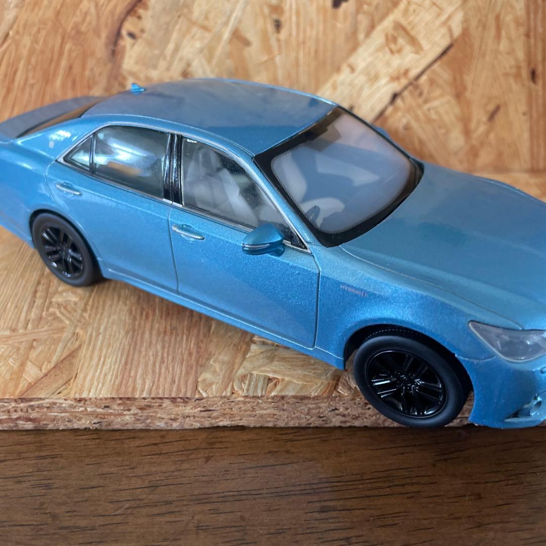 1/30 トヨタ クラウンアスリートReBORN カラーサンプル ミニカー空色