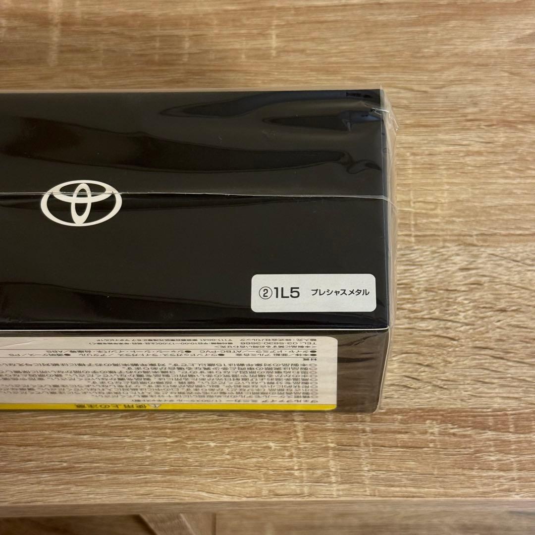 【非売品】トヨタ ヴェルファイア プレシャスメタル 1/30 ミニカー