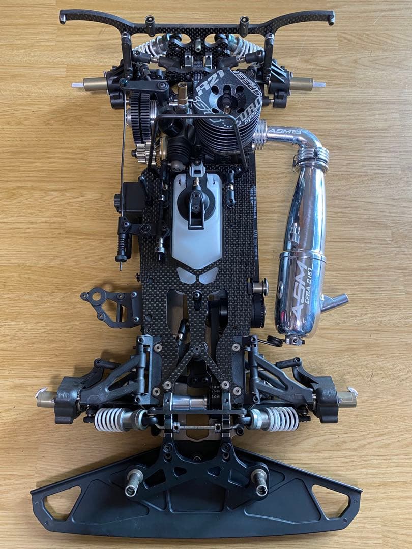 無限精機MRX6R新品シャシー付き