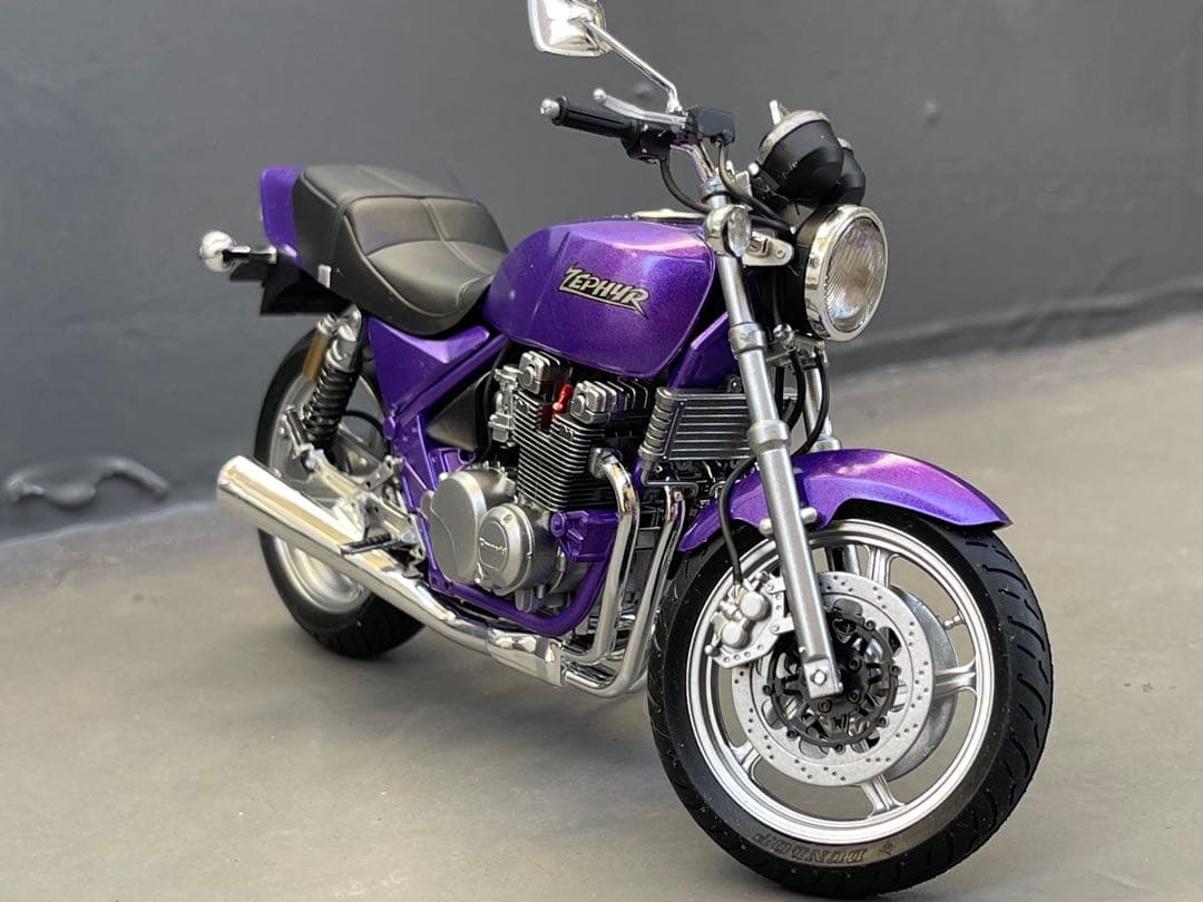 1/32 カワサキ・ゼファー（ZR400C）★完成品