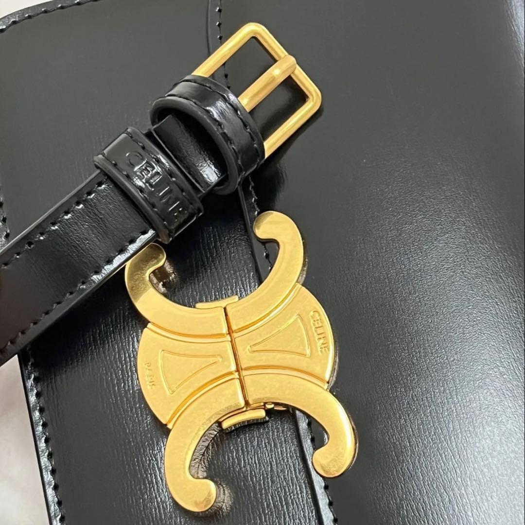 極美品✨️ブラックショルダーバッグ