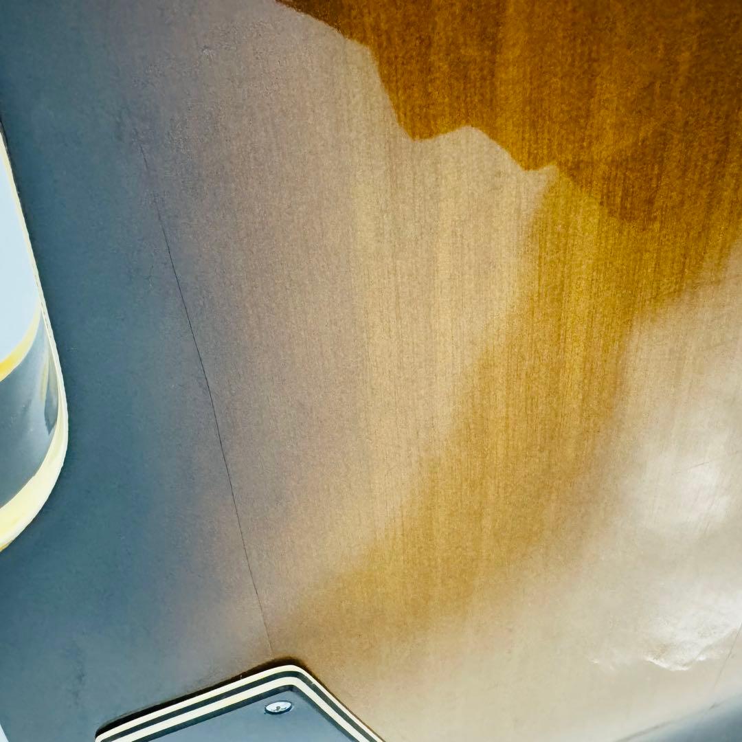 Arai Diamond 1402T バイオリンギター サンバースト