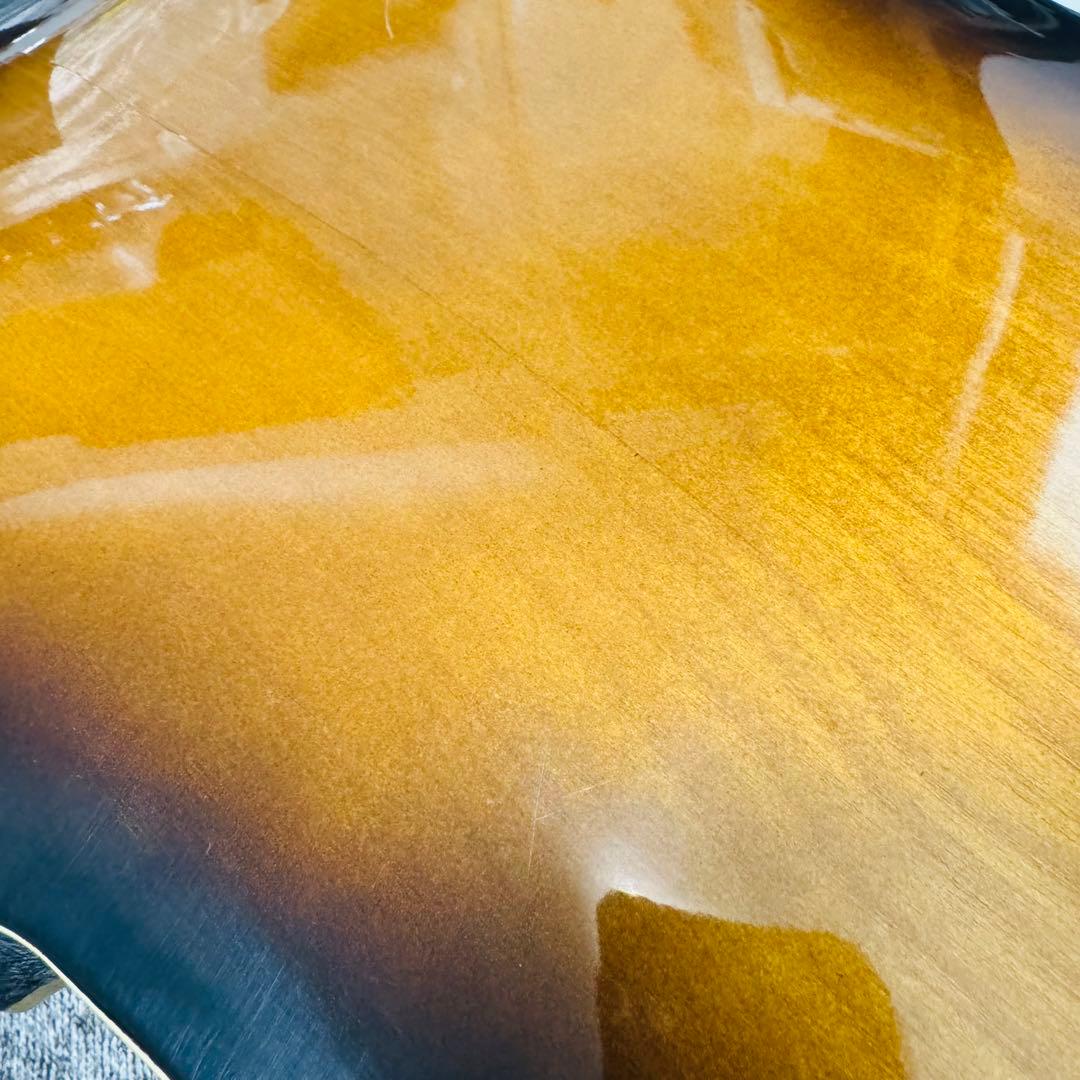 Arai Diamond 1402T バイオリンギター サンバースト