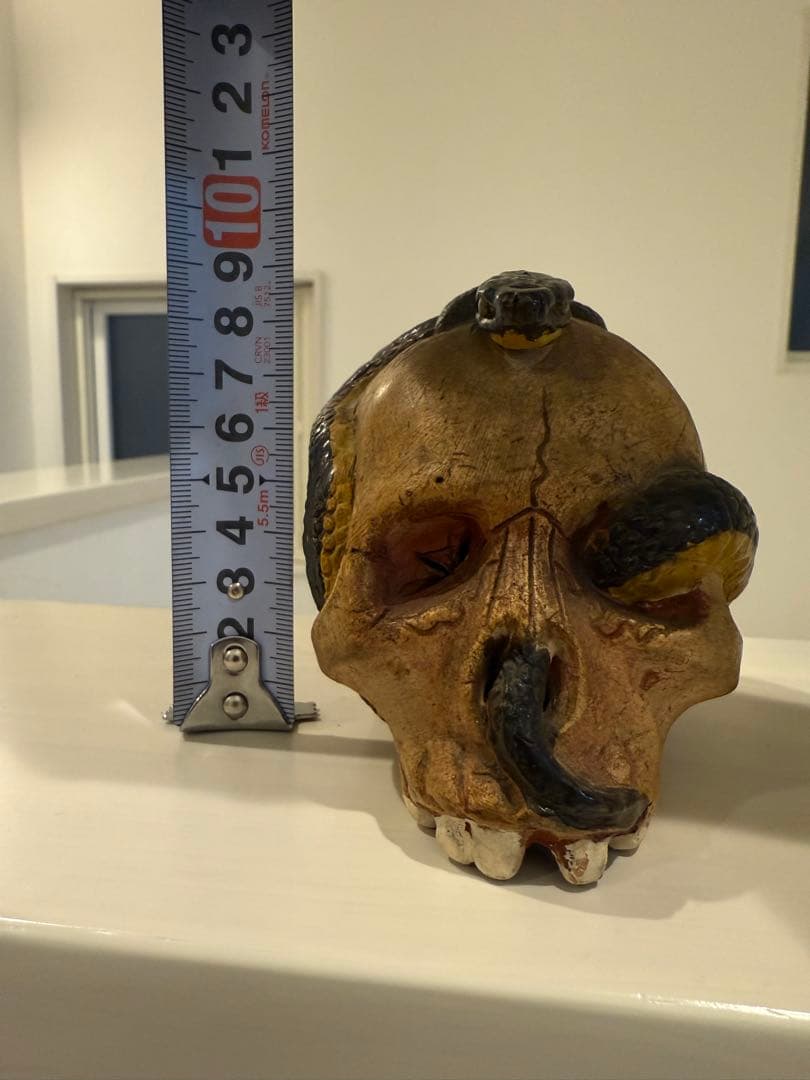 髑髏蛇レトロ置物スカルと蛇の彫刻 陶器