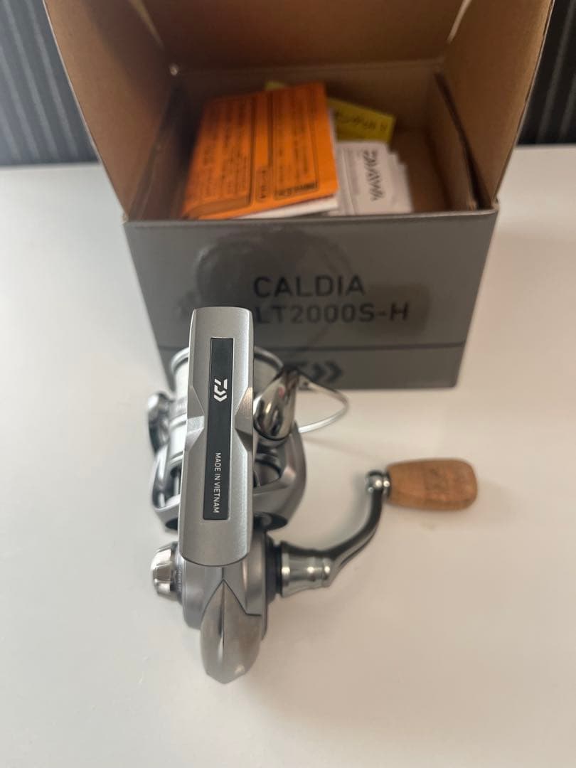25CALDIA FC LT2000S-H スピニングリール