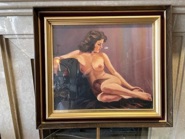 ヌード画 金色フレーム 作品