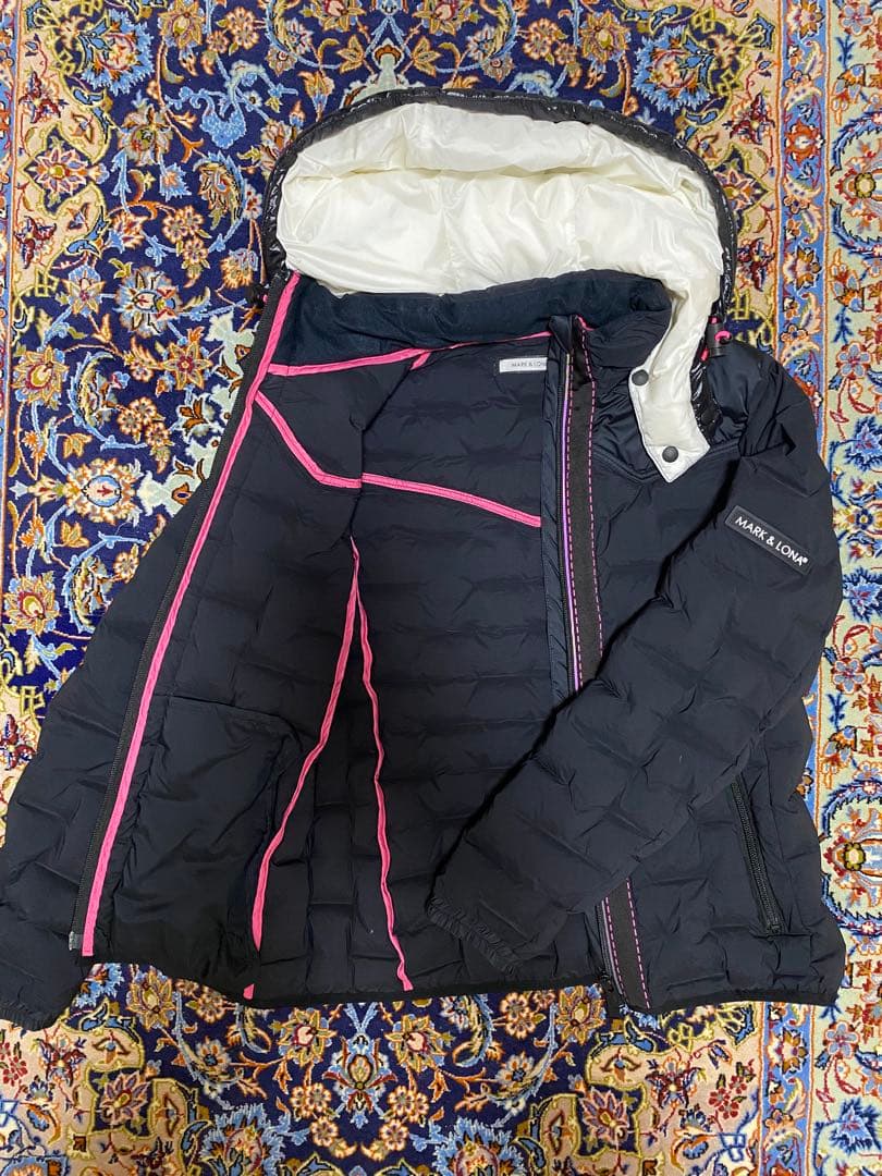 マークアンドロナ★MARK&LONA★ゴルフ★ダウンジャケット★ブラック×ピンク