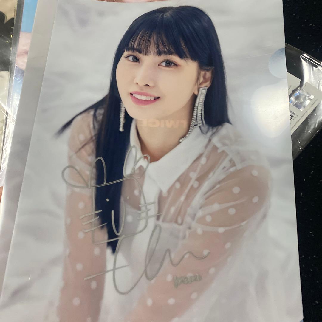TWICE モモ　MOMO 2019 直筆　サイン入りクリアファイル
