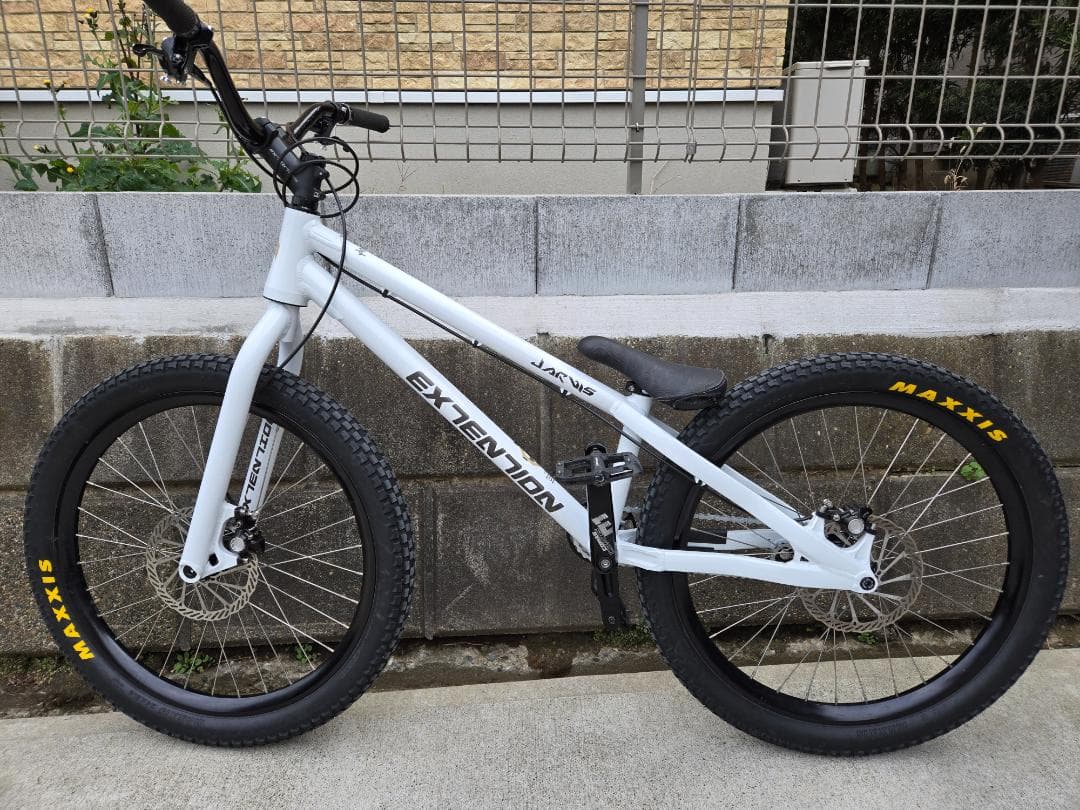 extension JARVIS 24インチ ブレーキレス トライアル自転車