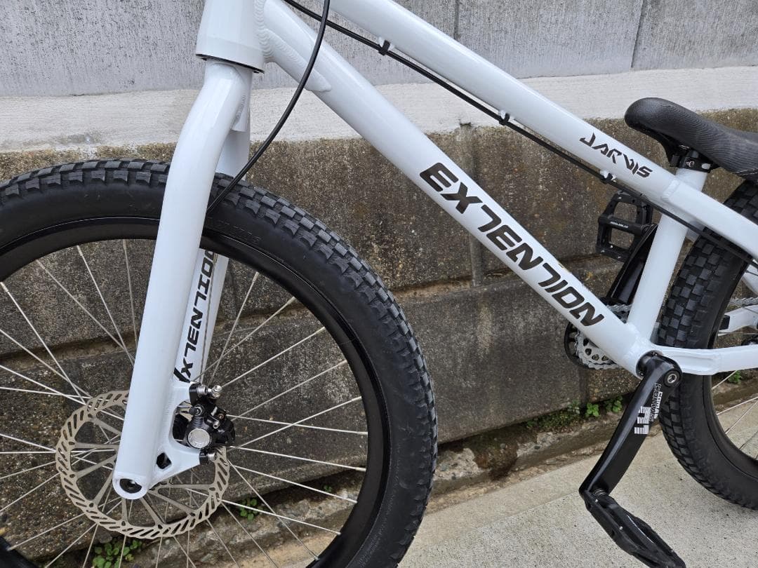 extension JARVIS 24インチ ブレーキレス トライアル自転車