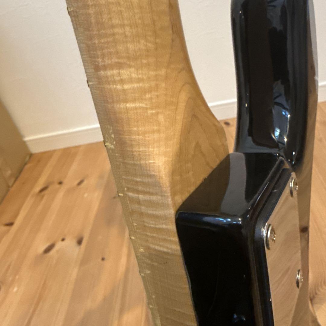 Bacchus Universe Series Jazz Bass 黒　トラ目