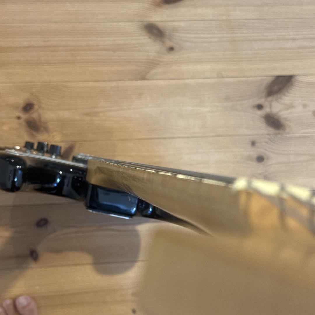 Bacchus Universe Series Jazz Bass 黒　トラ目